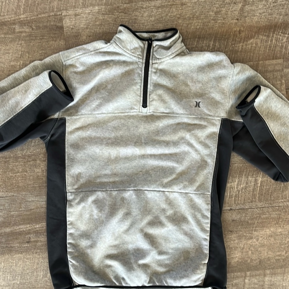 Hurley sweatshirt